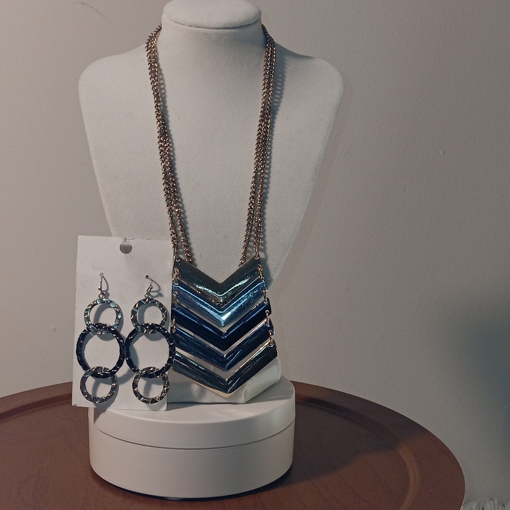 Chevron Mixed Metals Pendant Necklace & Earrings